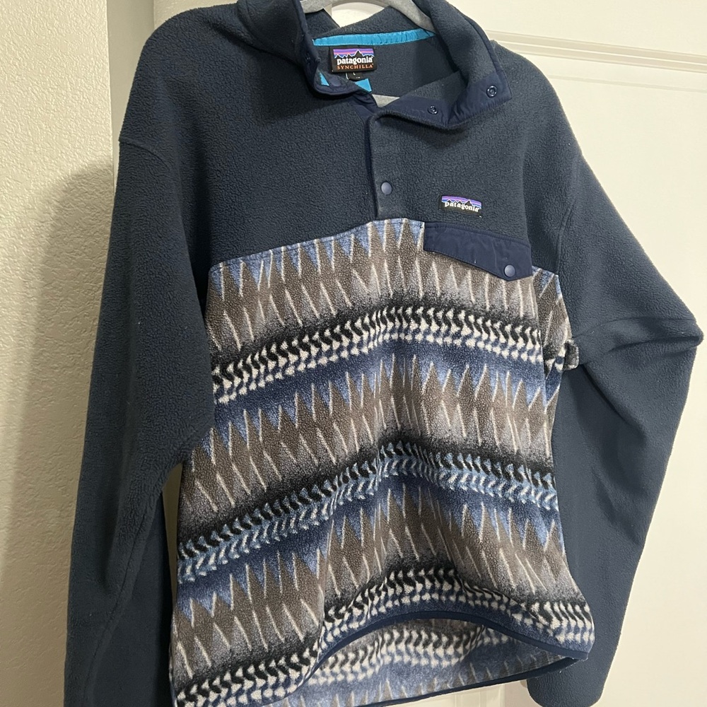Patagonia Blue Patterned Fleece Pullover